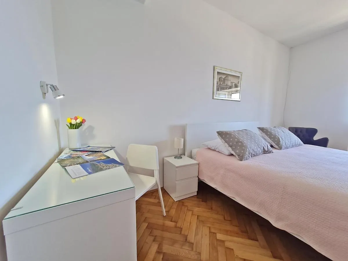 The View Apartment Split 0*,  Croácia