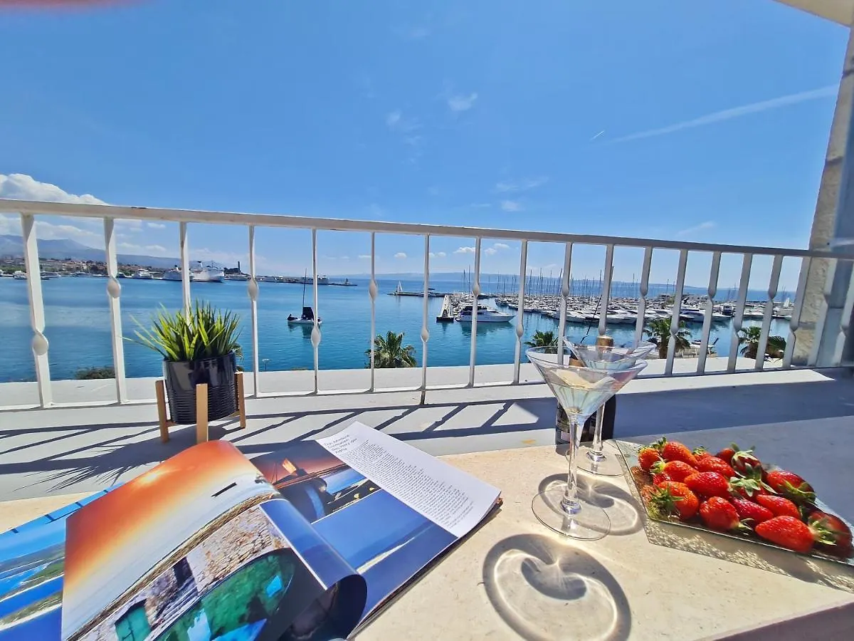 The View Apartment Split